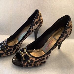 Connie Womens Leopard Print Shoes Peep Toe Pumps Size 10